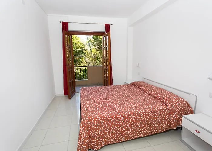 Per Vacanze Gurnella - *